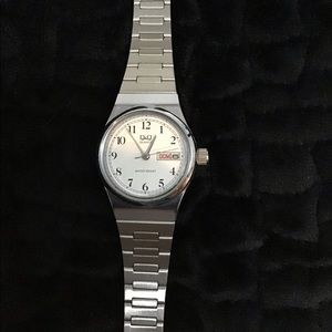 Q&Q Quartz Watch